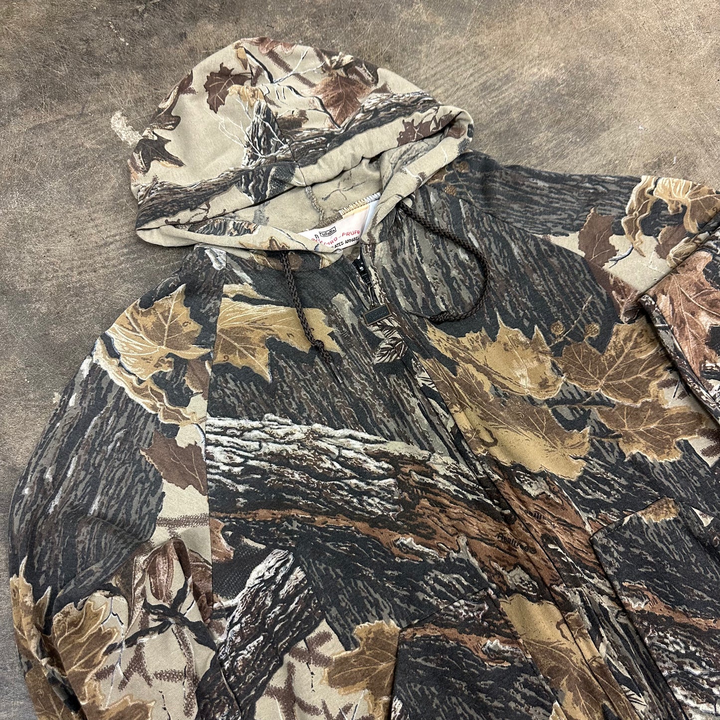 Vintage 90s Walls Real Tree Camo Hoodie