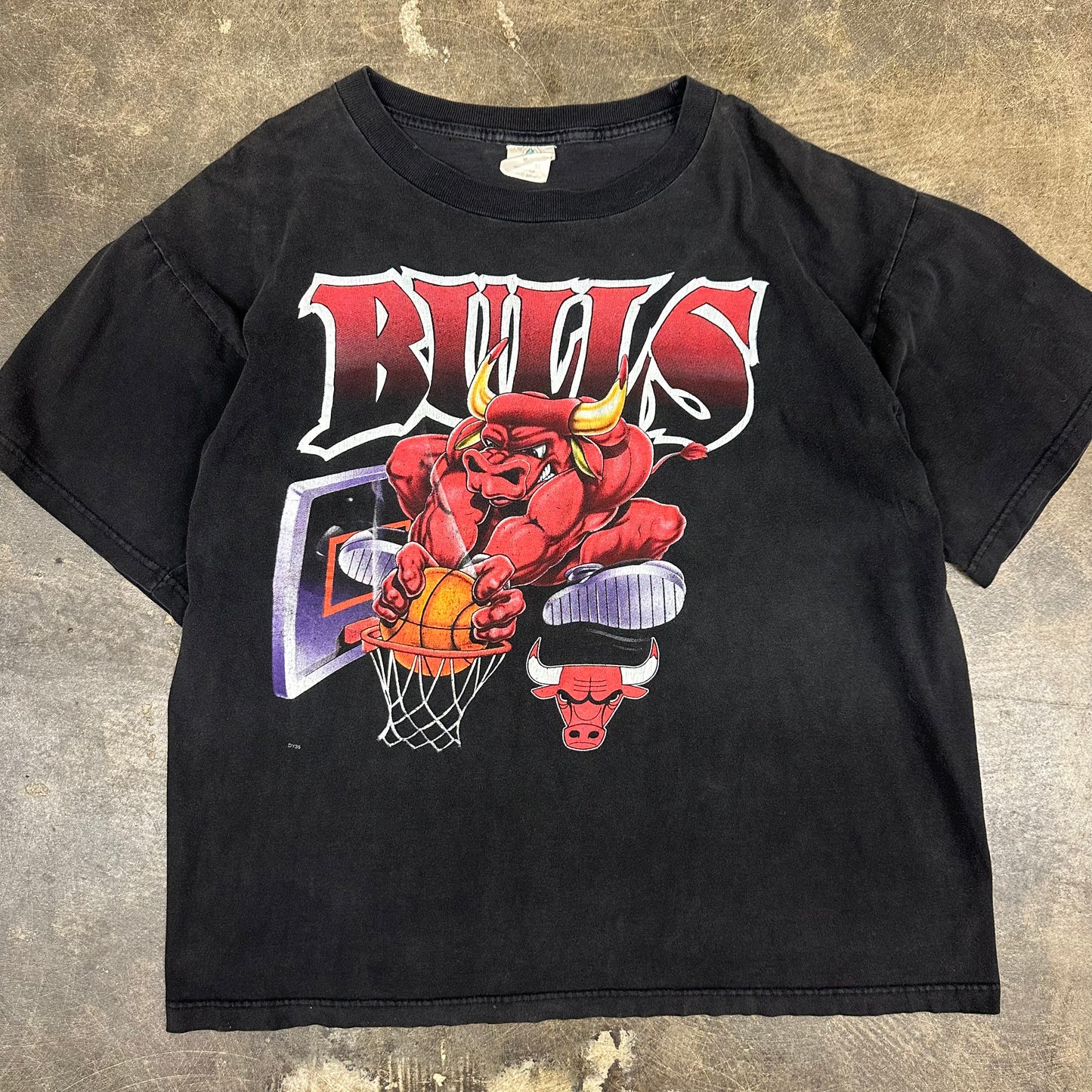 Vintage 90s Bulls Graphic T shirt