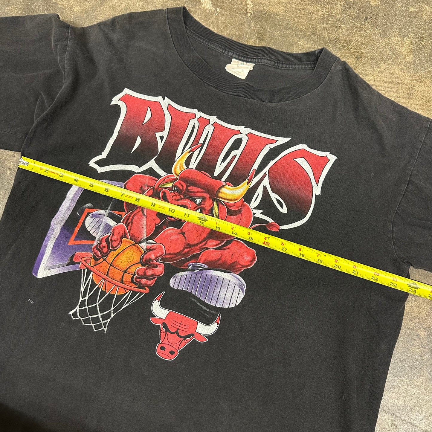 Vintage 90s Bulls Graphic T shirt